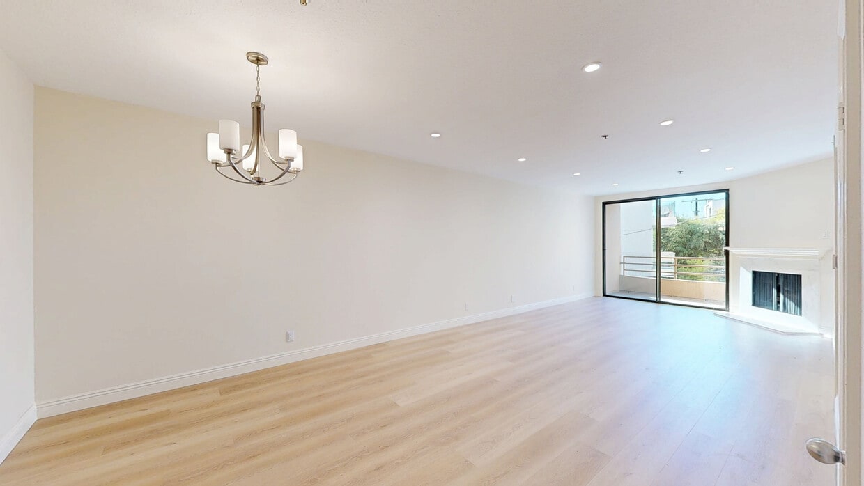 3D Tour - 8544 Burton Way