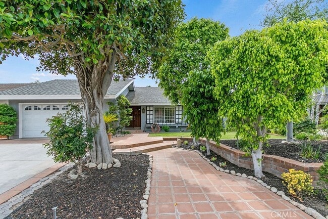 Photo - 24031 Olivera Dr