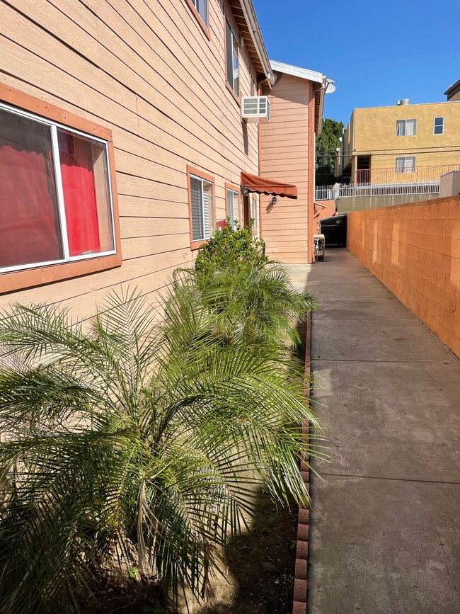 Leading to Unit 4 - 14223 Calvert St Unit 4