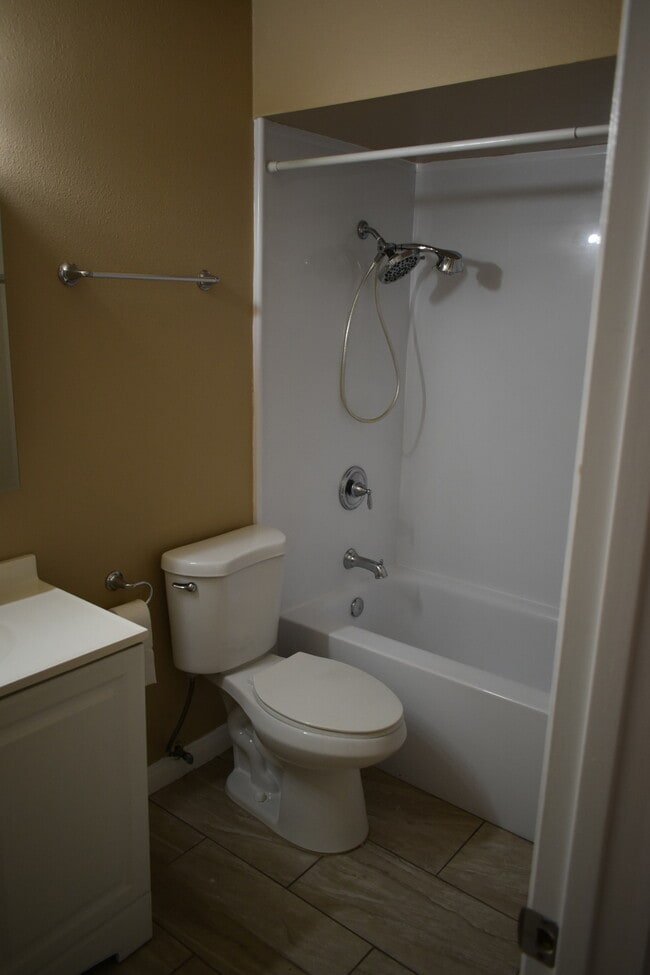 Photo - Parkview Apartments