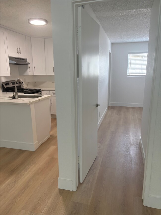 Photo - Excelsior Apartments