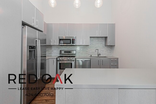 Photo - 1168 S Barrington Ave Unit 604