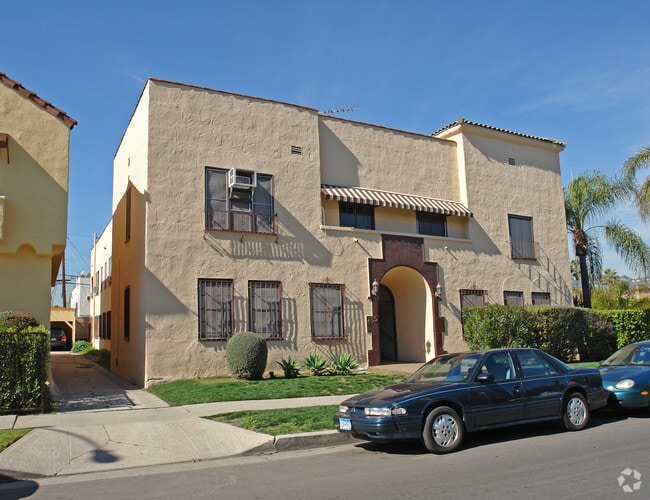 Building Photo - CU2 - 465 N. Curson Ave