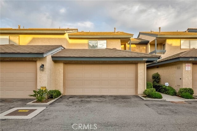 Building Photo - 8466 Kington Way