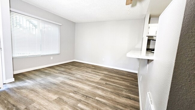 Photo - Point Loma Bay Apartments