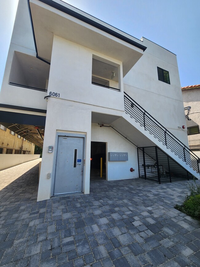Photo - 6061 Fulton Ave Townhome