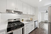 2BR, 2BA - 990SF - Kitchen - La Fontana Apartments