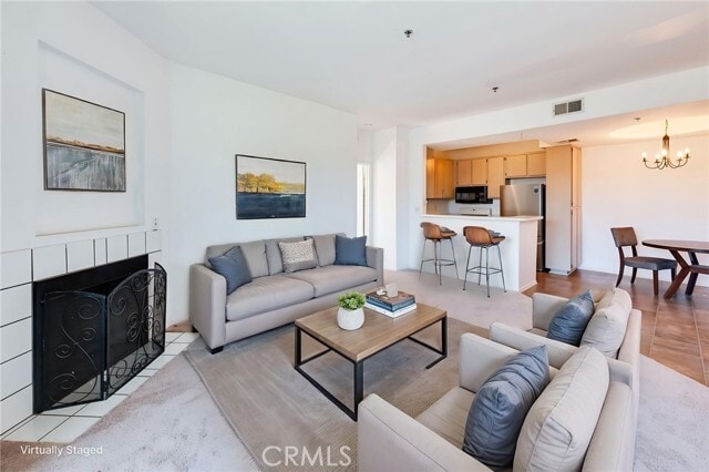 Building Photo - 535 Magnolia Ave Unit 211