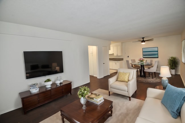 Photo - 5455 Bellingham Ave Unit 01