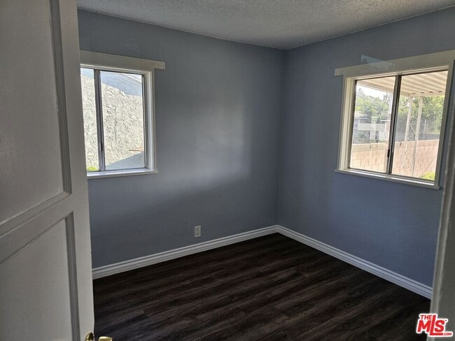 Photo - 7444 Mendy St