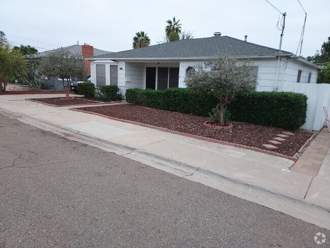 Beautiful Home w/ plenty of parking ! ! ! - 4804 Austin Dr Rental