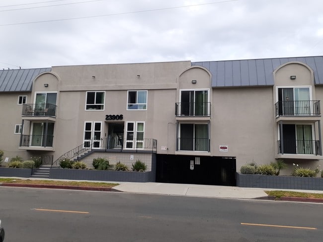 Photo - 23906 Ocean Ave Apartments