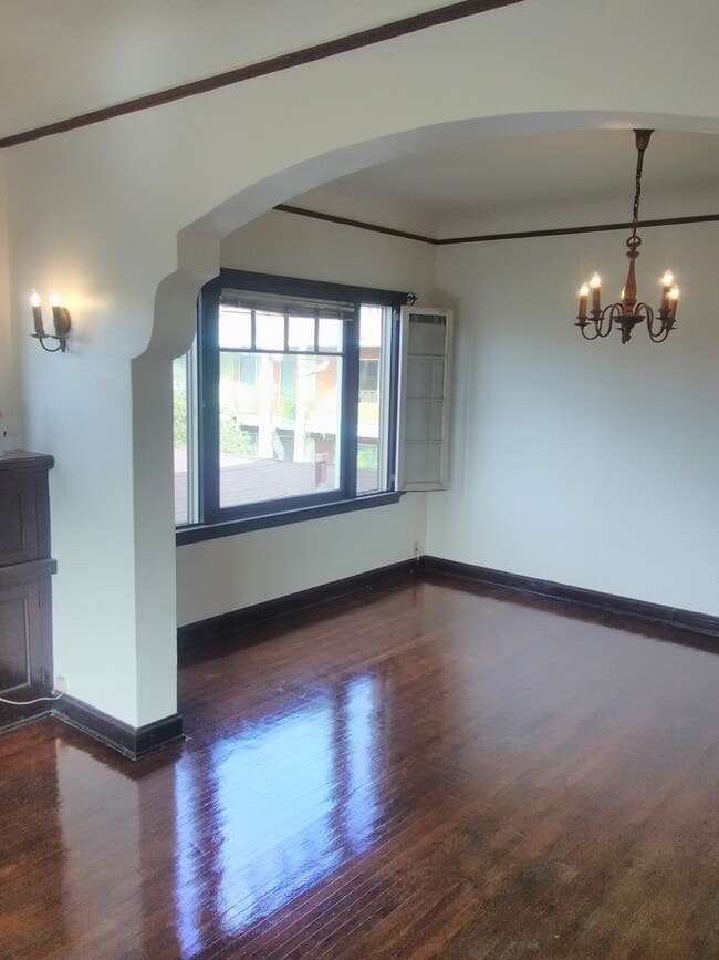 Photo - 128 Falcon Ave