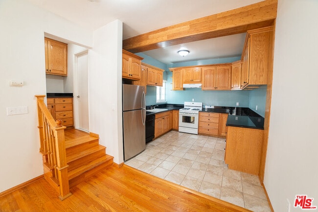 Photo - 2400 Pacific Ave Condo Unit 3