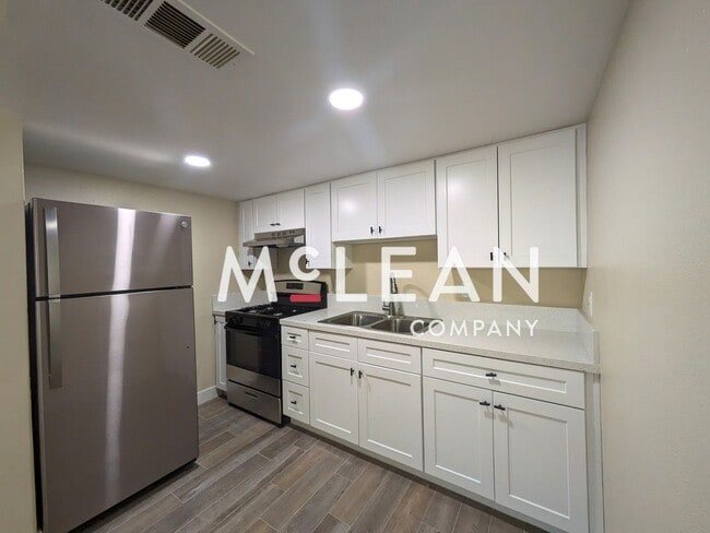 Building Photo - 68185 Alcita Rd Unit 4