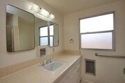 Photo - Beautiful 3 bed In Los Angeles House