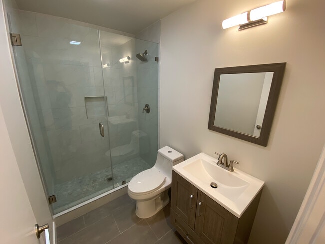 Photo - 8415 Beckford Ave Unit B