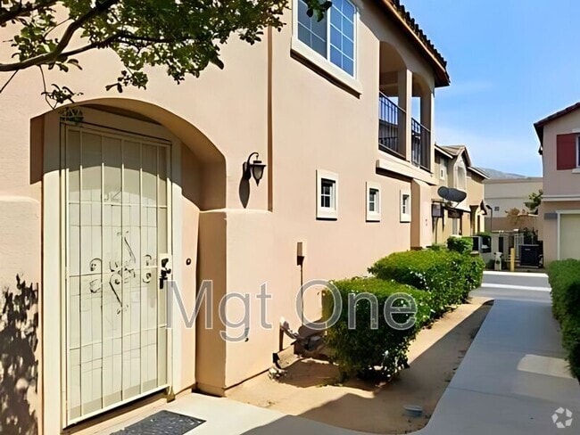 Building Photo - 15661 Lasselle St Rental