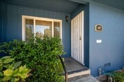 Photo - 2 bedroom, den and 1.5 bath, a few blocks of SPHS