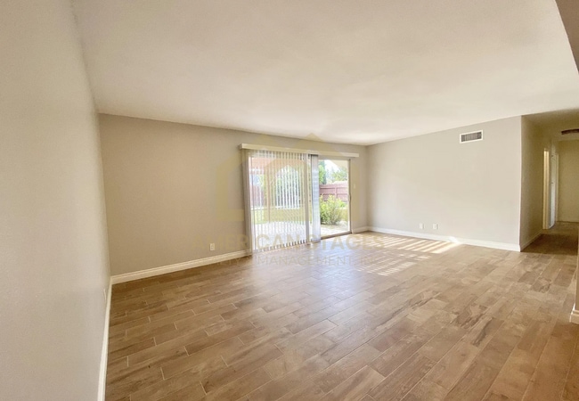 Photo - 3502 Hearst Dr