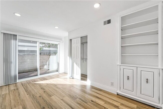 Photo - 25572 La Mirada St