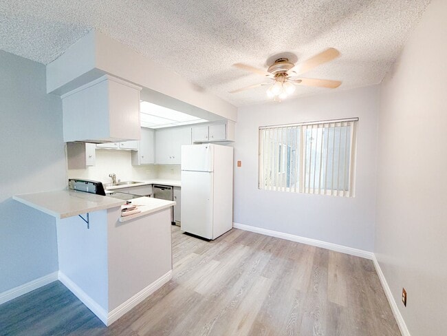 Photo - 900 Kincaid Ave