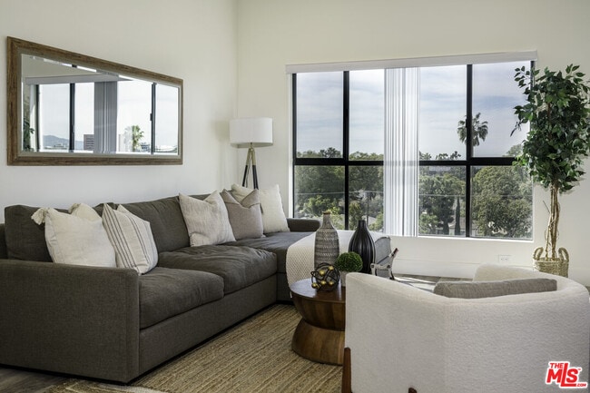 Photo - 2465 Purdue Ave Unit PH 3