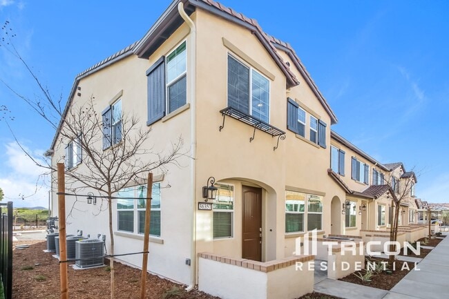 Photo - 36357 Creer Ct Townhome