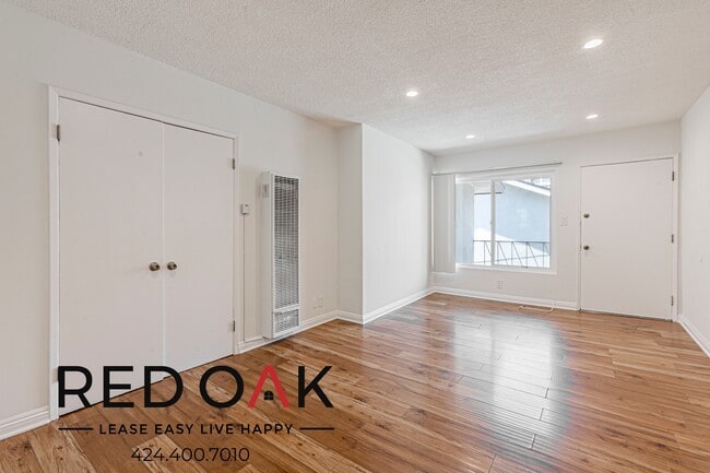 Photo - 917 Fedora St Apartment Unit 10