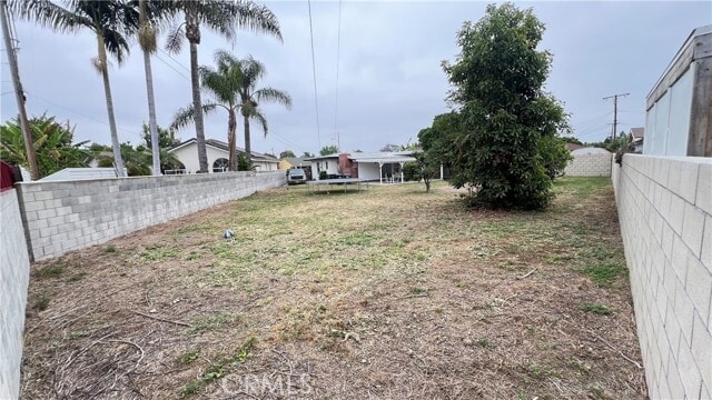 Photo - 10503 Newville Ave