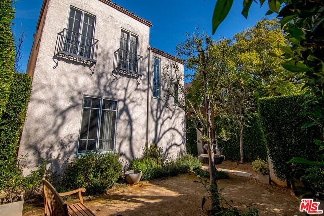 Photo - 6217 W 6th St