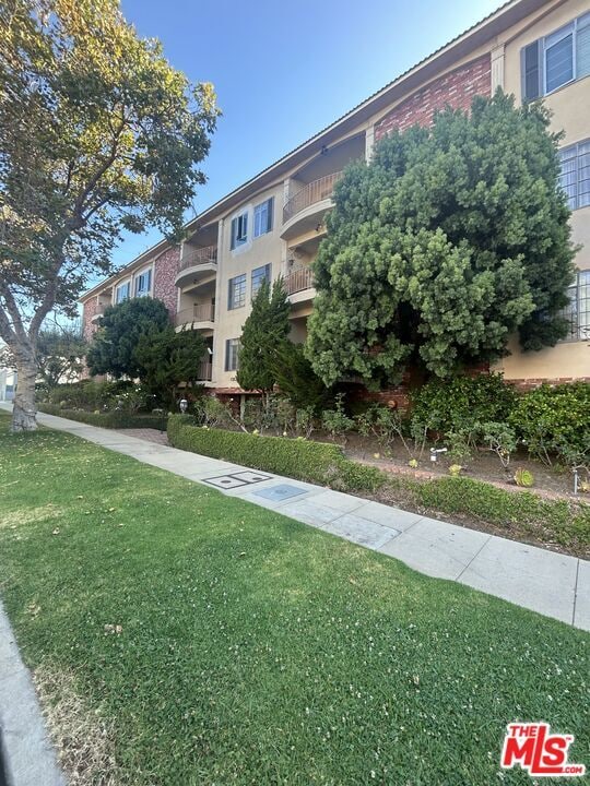 Photo - 1818 Pelham Ave Unit 103