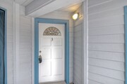 Photo - Cute 2 Bedroom Condo Steps Away from Endle...