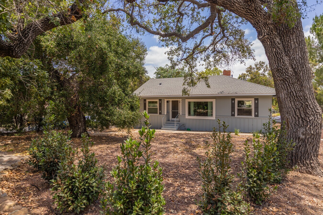 Photo - 605 W Ojai Ave