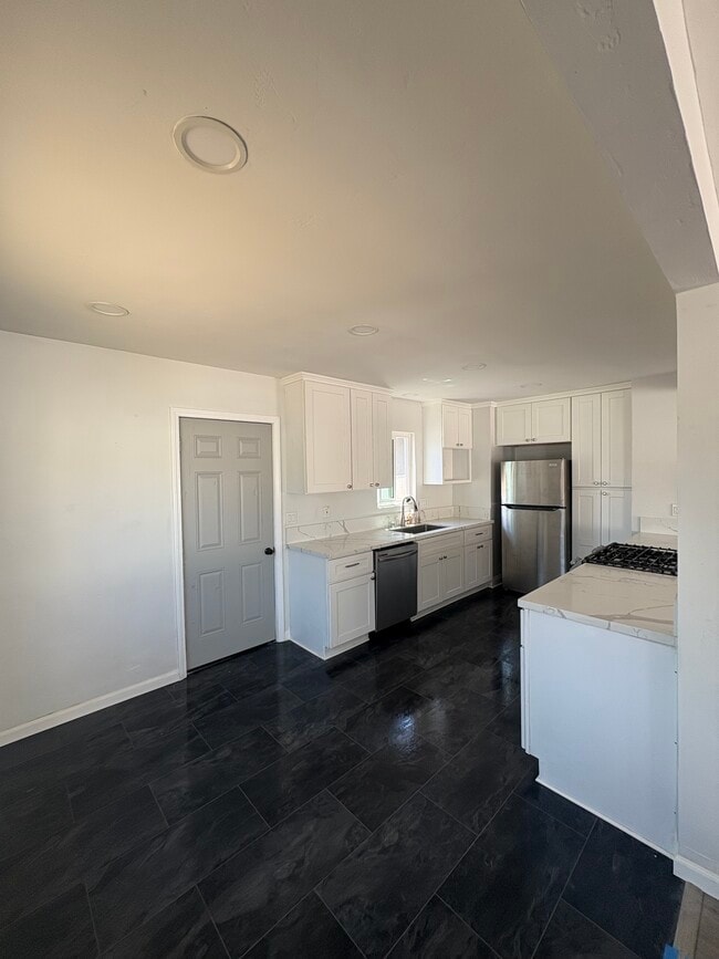 Photo - 1222 Willowside Ter