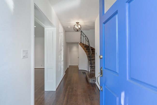 Photo - 1604 Pandora Ave