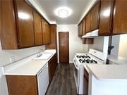 Photo - 14817 Sylvan St Unit 6