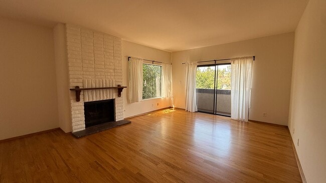 Photo - Spacious Twin Home For Rent at Montezuma T...