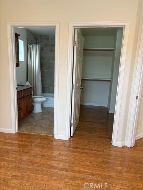 Photo - 1343 W 164th St