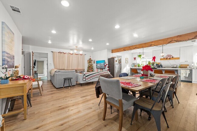 Photo - Semi furnished!