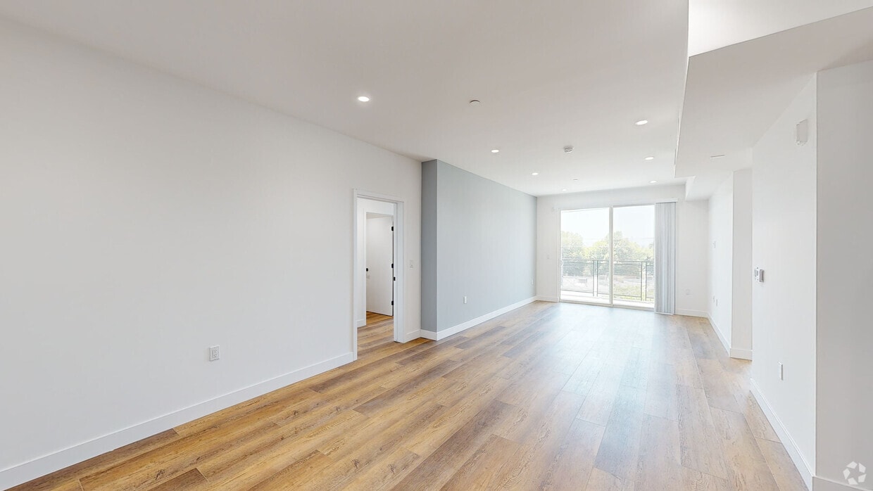 3D Tour - 8940 Reseda Blvd