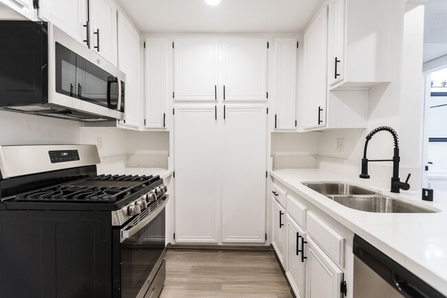 Photo - 315 South Virgil Ave