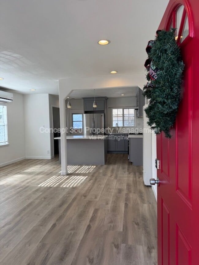 Photo - 3211 Park Ln