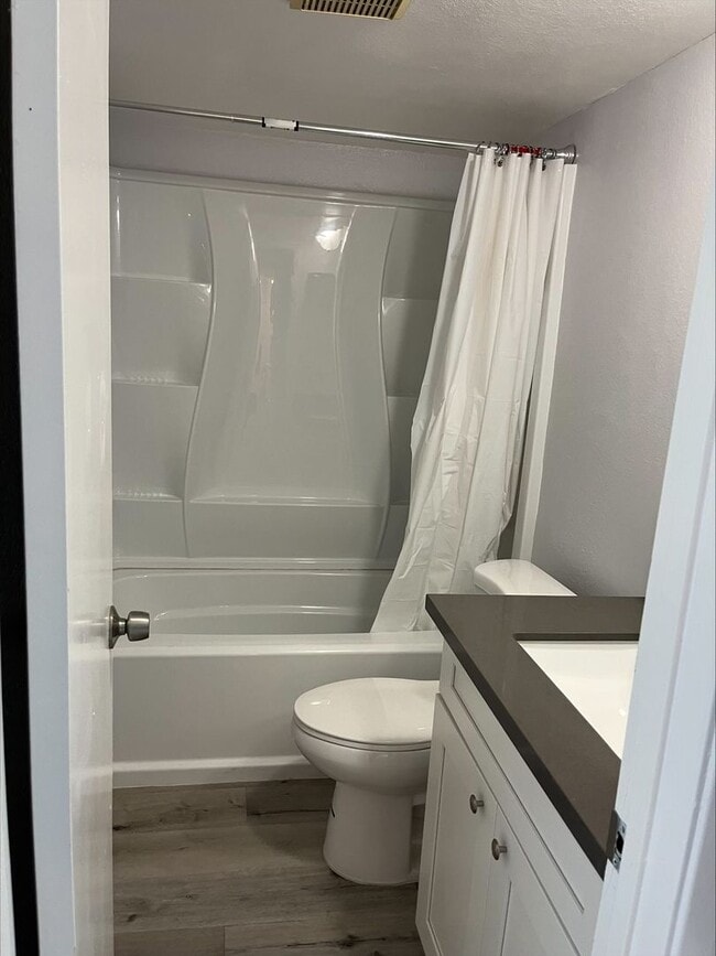 Photo - Condo of 3 bedrooms and 2.5 baths in Alhambra