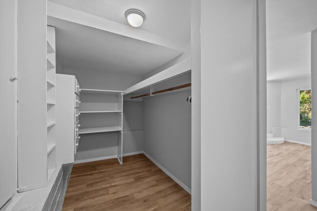 main closet - 3525 N Poinsettia Ave Unit Manhattan Beach Gem
