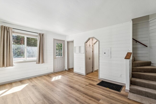 Photo - 28880 Cedar Dr