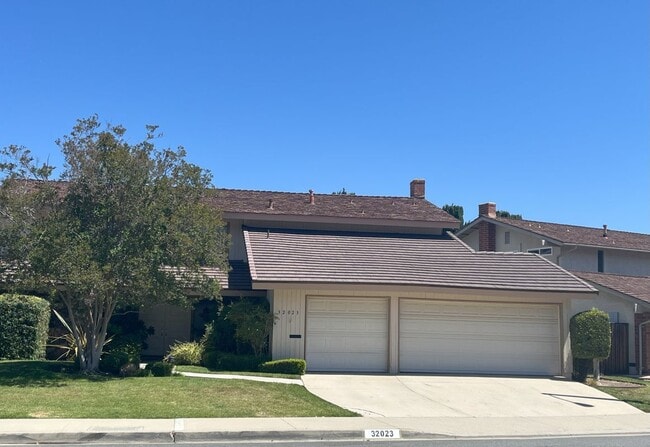 Photo - 32023 Wallington Ct House