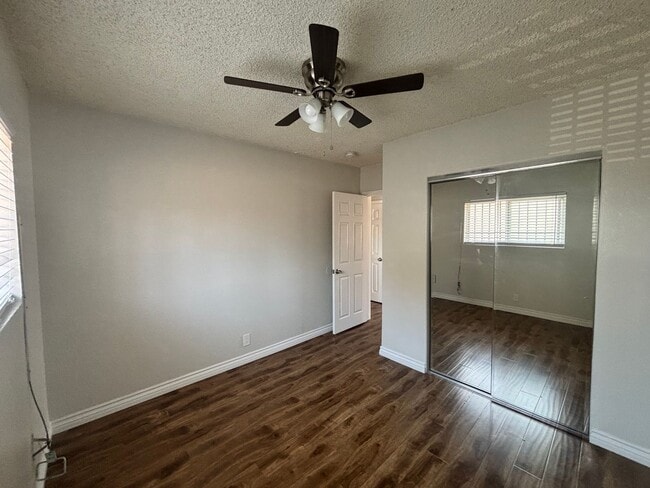 Photo - 1333 E 47th St Unit 1335 1/2