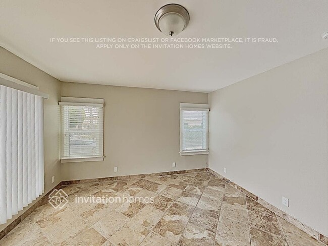 Photo - 1025 W 12th St