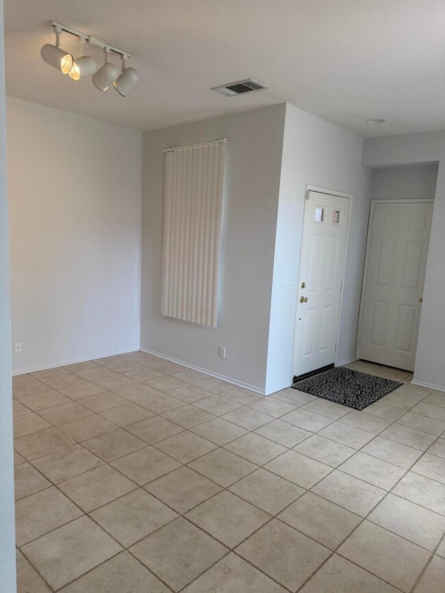 Photo - 47780 Sumac St